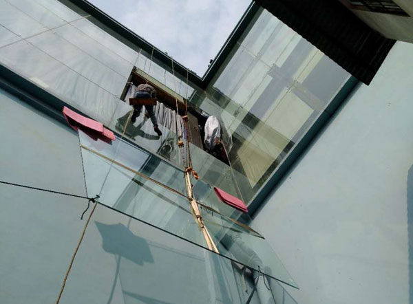 玻璃幕墻施工冬季施工注意事項？低溫環(huán)境施工技術(shù)問答